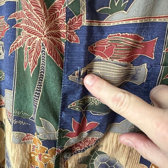 Tori Richard Mens LARGE Hawaiian Shirt Turtle Fish Tropical Print Vacation - Picture 4 of 9